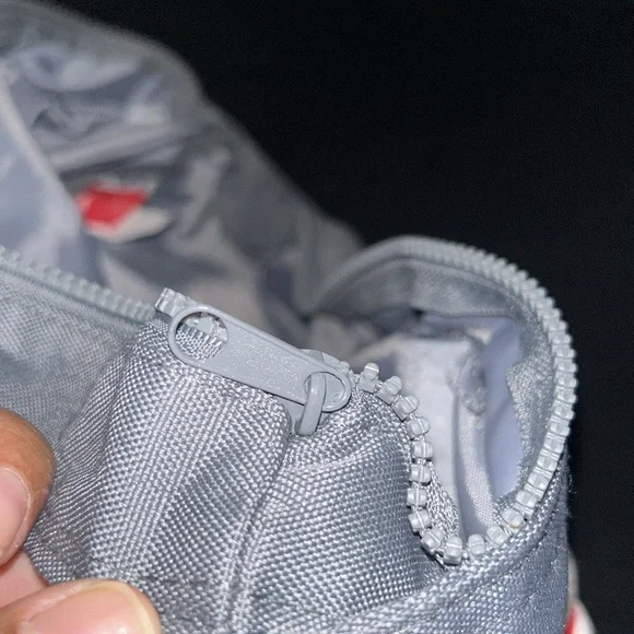 Disney Tote with Mickey print and top zipper closure - Picture 9 of 9